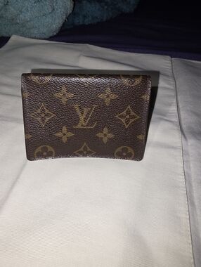 AUTHENTIC Louis Vuitton Monogram Canvas Card Holder in Brown and Gold